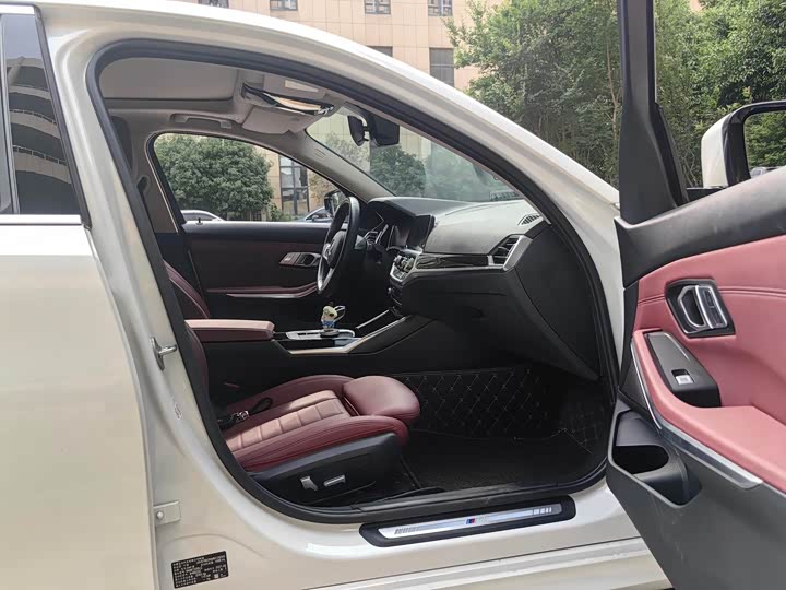 Фото 7 - BMW 3 Series