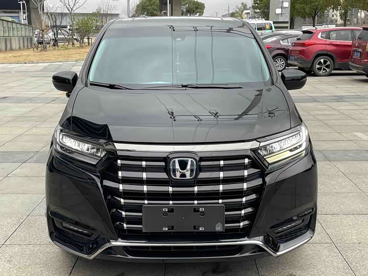 Фото 2 - Honda Elysion