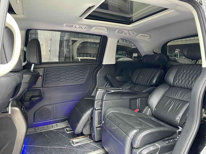 Фото 9 - Honda Elysion