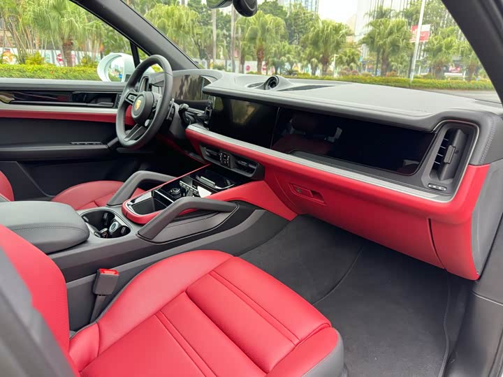 Фото 8 - Porsche Cayenne