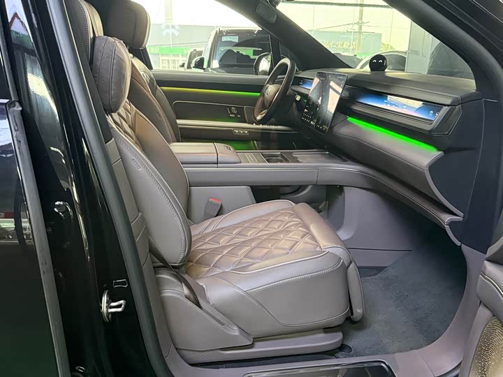 Фото 5 - Nio ES8