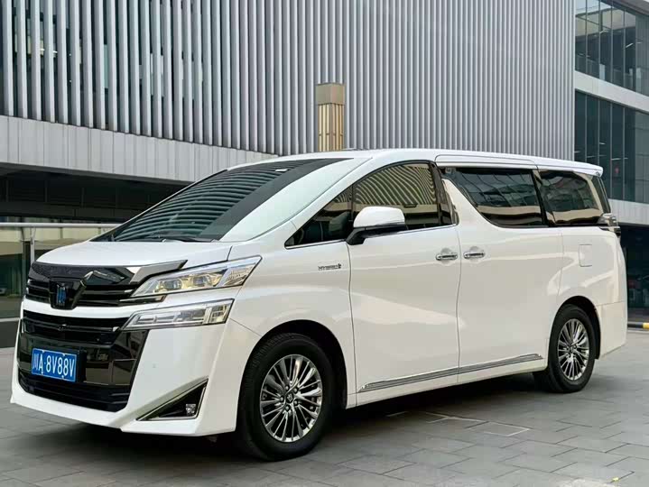 Фото 1 - Toyota Vellfire