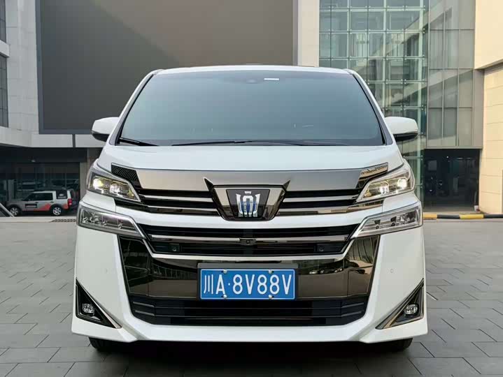 Фото 2 - Toyota Vellfire