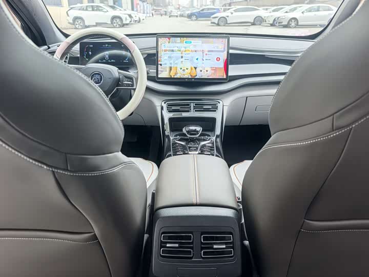 Фото 9 - BYD Qin Plus