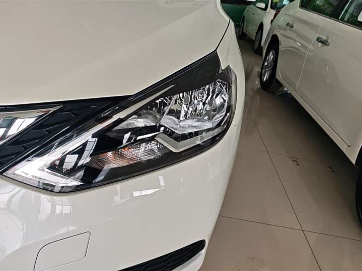 Фото 5 - Nissan Sylphy