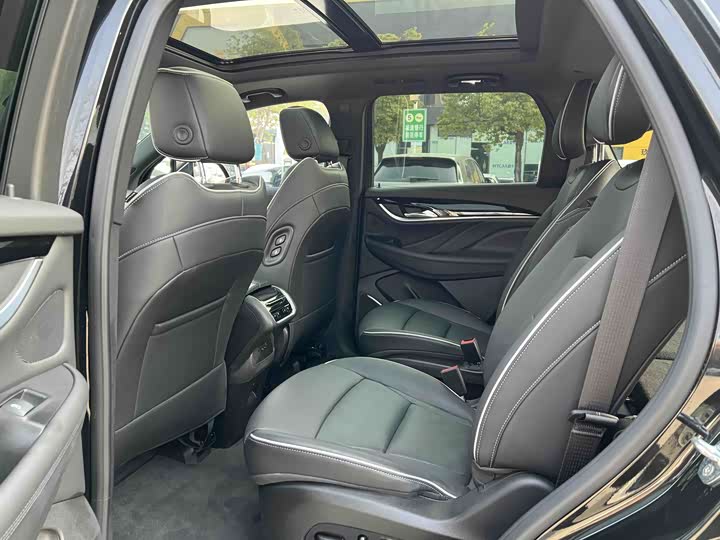 Фото 5 - Buick Enclave