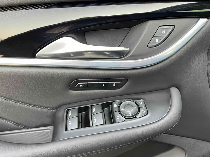 Фото 7 - Buick Enclave