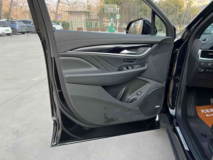 Фото 9 - Buick Enclave