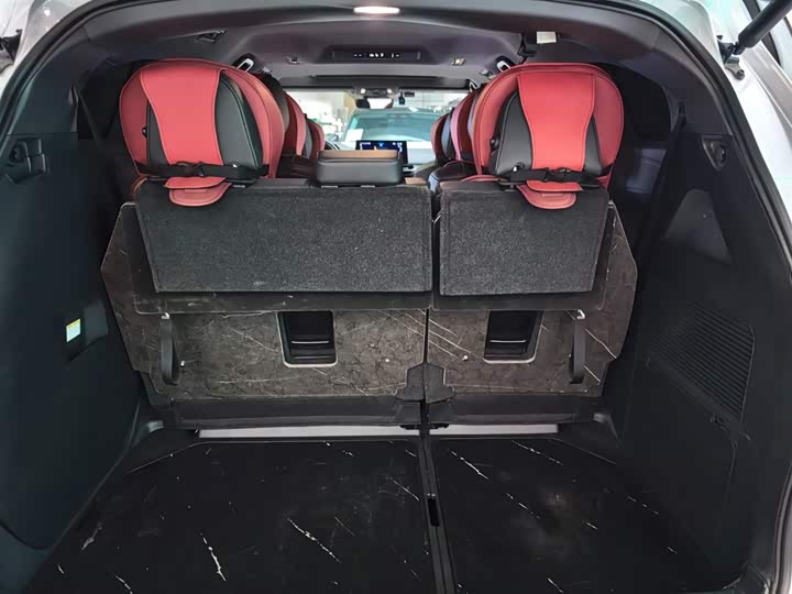 Фото 9 - Toyota Sienna