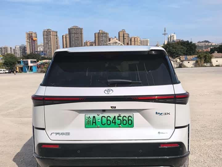 Photo 4 - Toyota bZ3X