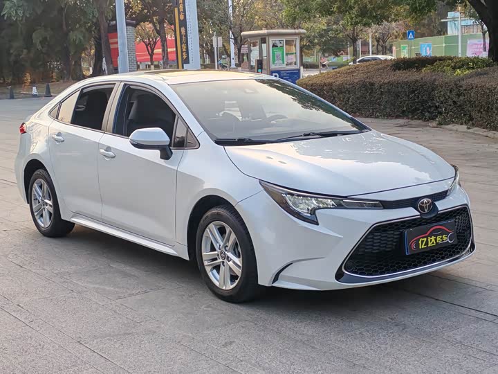 Фото 3 - Toyota Levin