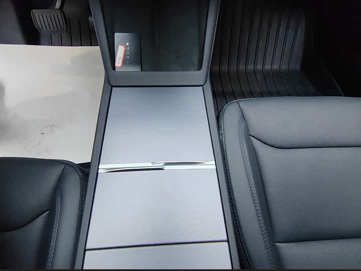 Photo 5 - Tesla Model 3