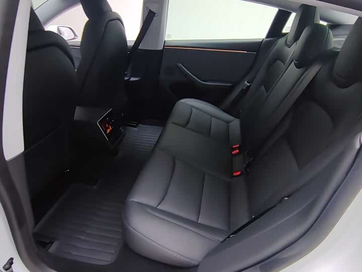 Photo 9 - Tesla Model 3