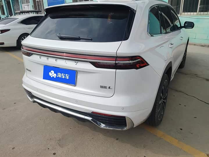 Photo 3 - Geely Monjaro