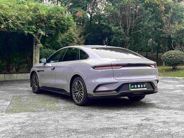 Фото 4 - BYD Han