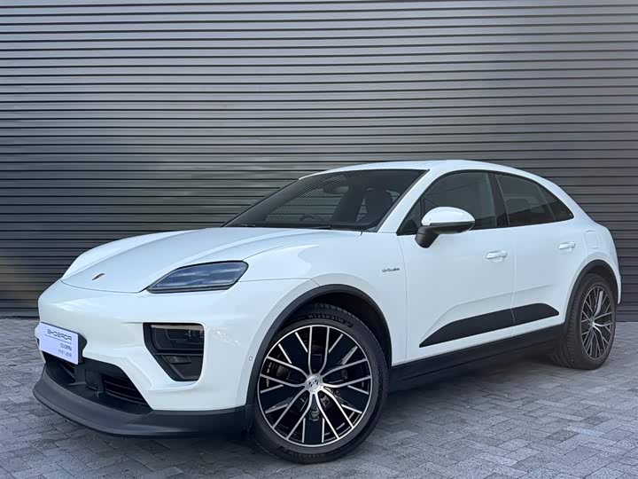 Фото 9 - Porsche Macan EV