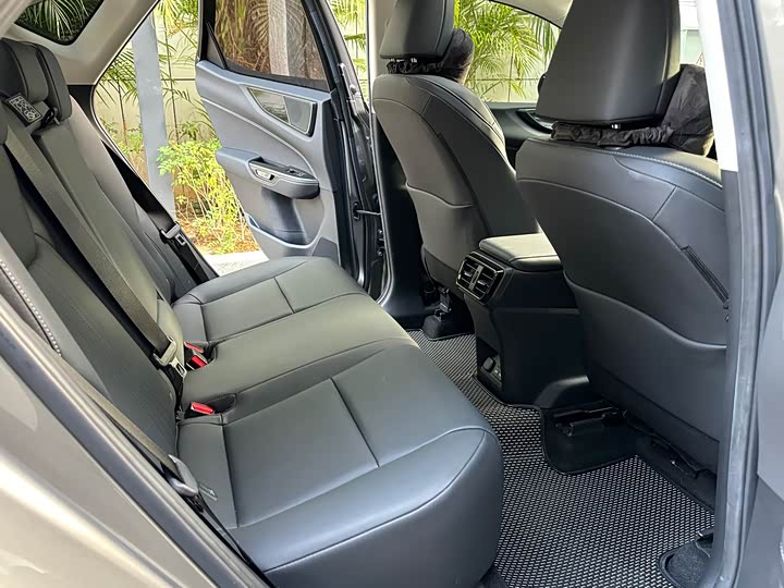 Фото 9 - Lexus NX