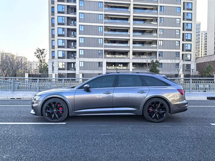 Фото 3 - Audi A6