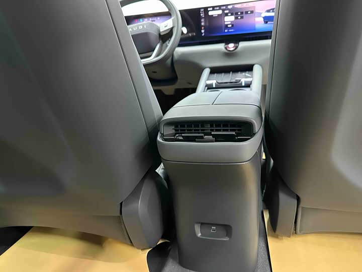 Фото 7 - Audi × SAIC E5 Sportback