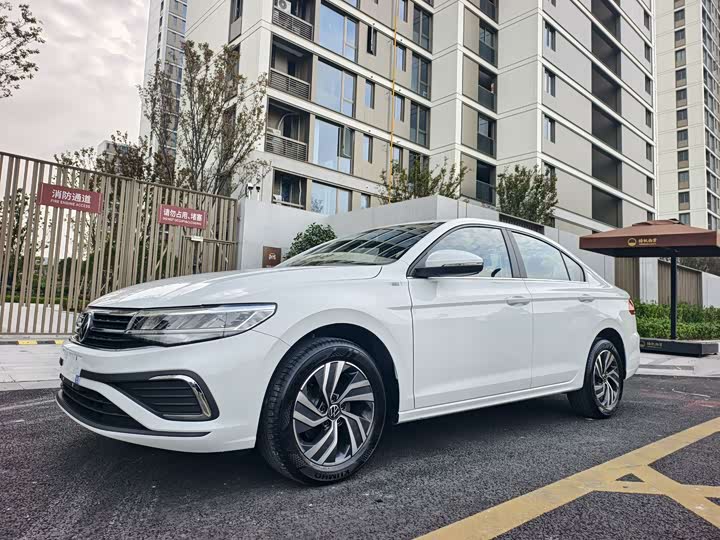 Фото 1 - Volkswagen Bora