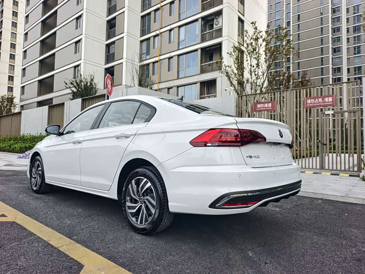 Фото 4 - Volkswagen Bora