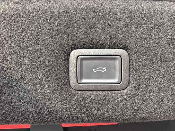 Фото 8 - Hongqi EH7