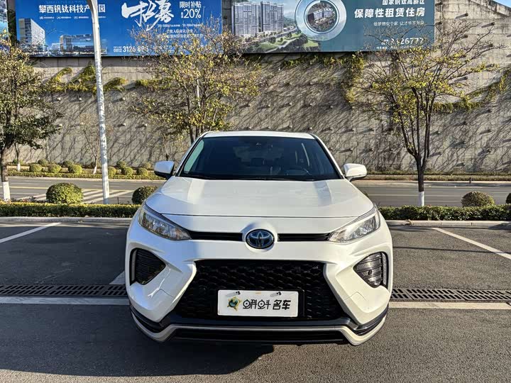 Фото 2 - Toyota Wildlander Hybrid