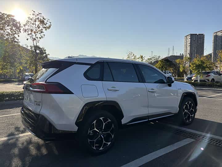 Фото 5 - Toyota Wildlander Hybrid