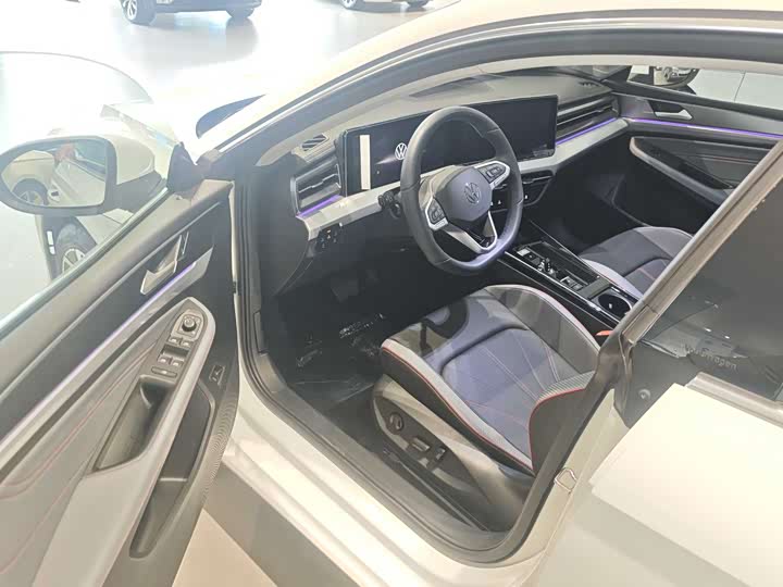 Фото 3 - Volkswagen Lamando L