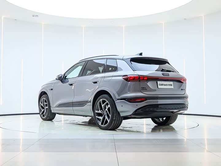 Фото 8 - Audi Q6L e-tron