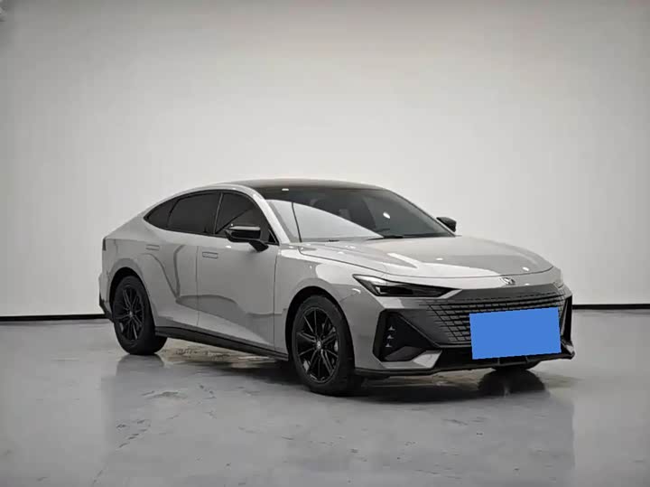 Фото 3 - Changan UNI-V