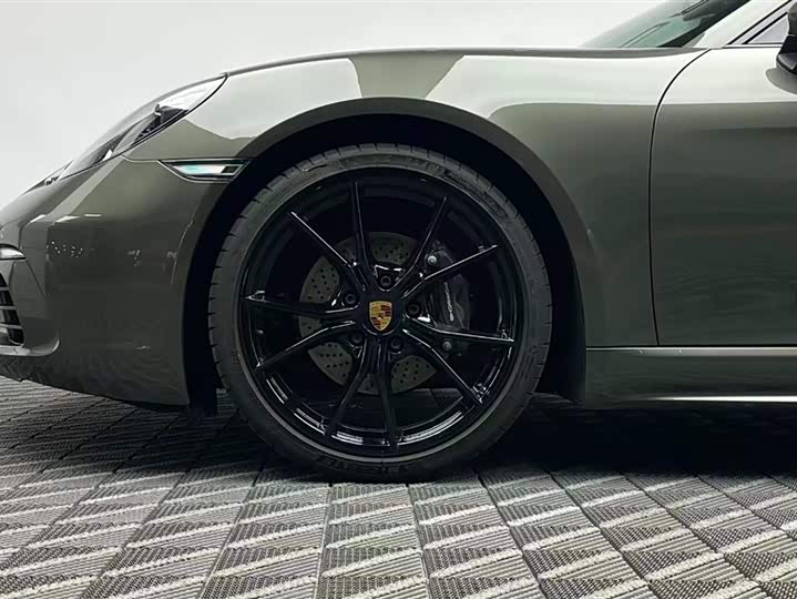 Фото 8 - Porsche 718