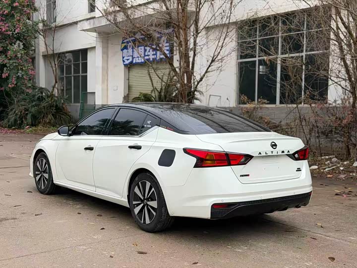 Фото 4 - Nissan Teana