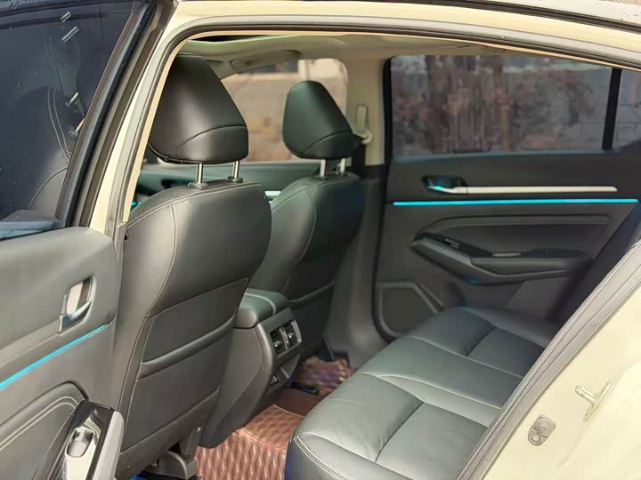 Фото 8 - Nissan Teana