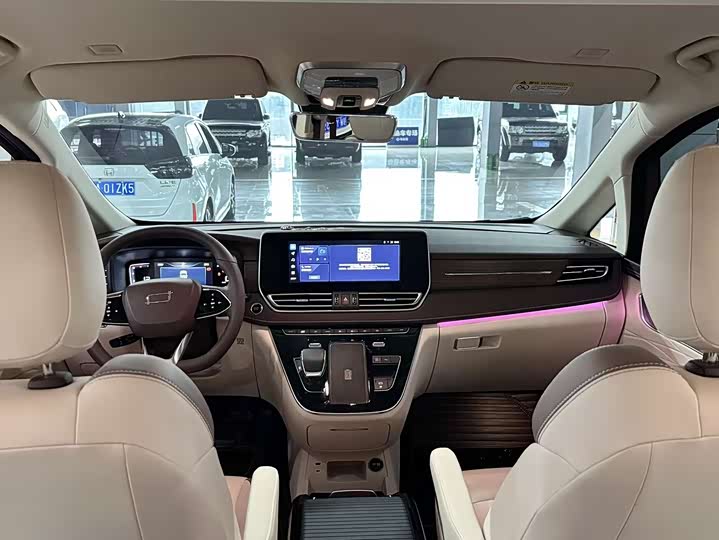 Фото 7 - Bestune M9