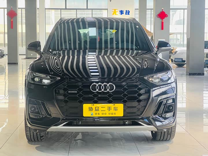 Фото 2 - Audi Q5L
