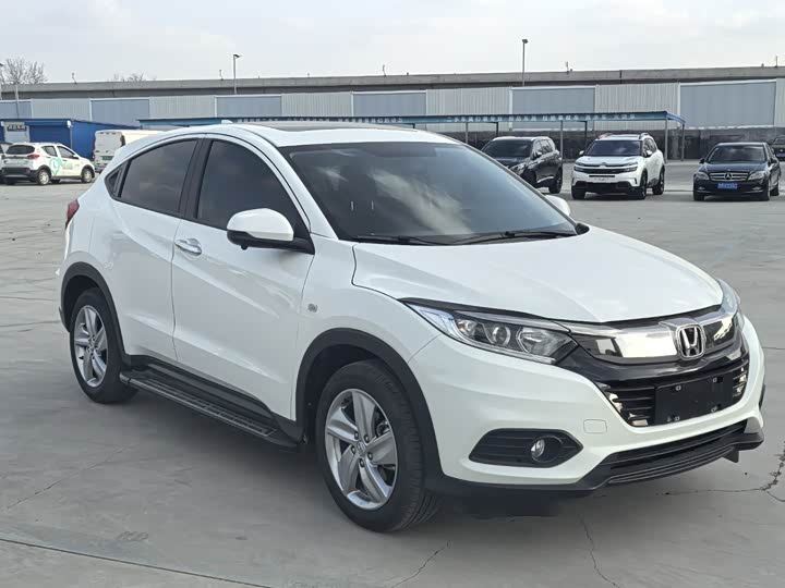 Фото 2 - Honda Vezel