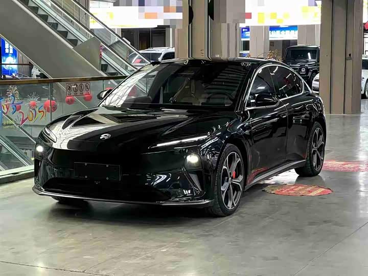 Фото 1 - Nio ET5