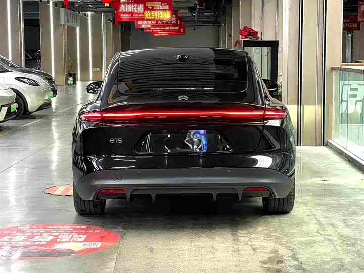 Фото 3 - Nio ET5