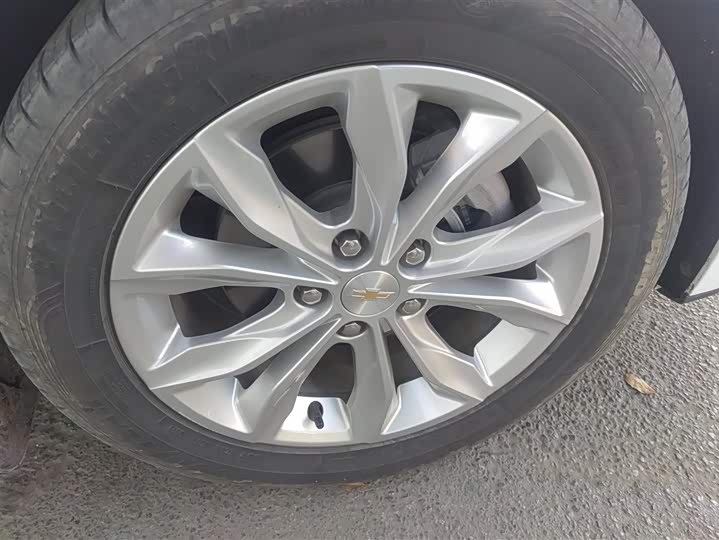 Фото 6 - Chevrolet Malibu XL