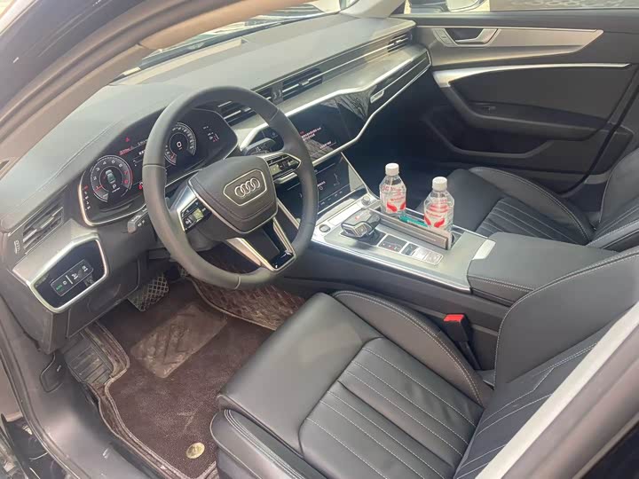 Фото 6 - Audi A6L