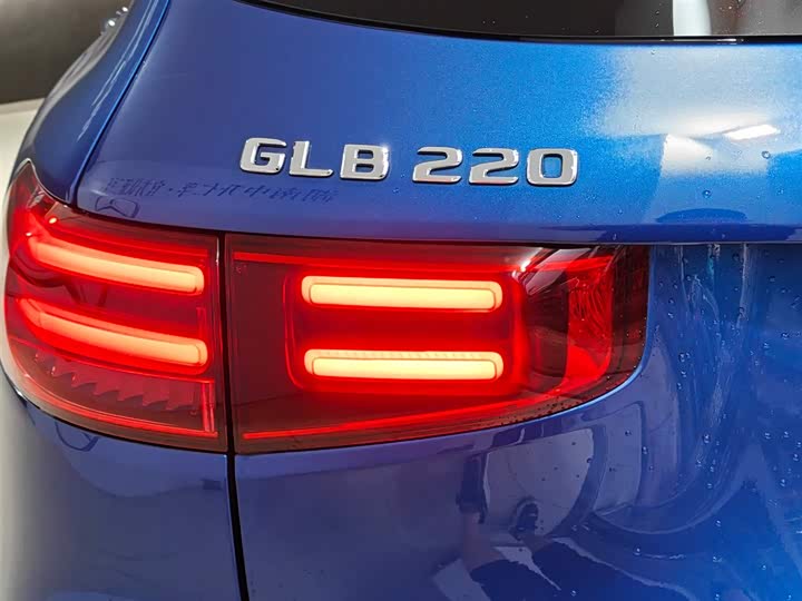 Фото 4 - Mercedes-Benz GLB-Class