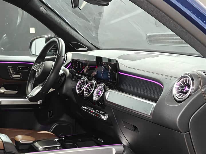 Фото 9 - Mercedes-Benz GLB-Class