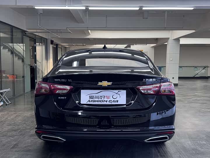 Photo 6 - Chevrolet Malibu XL