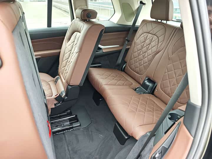 Фото 9 - BMW X7