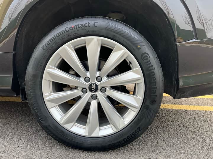 Фото 8 - Audi Q6