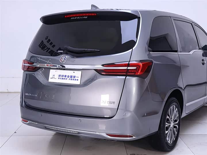 Фото 8 - Buick GL8 ES