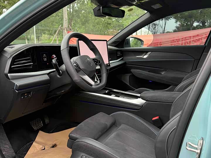 Фото 5 - Volkswagen Passat