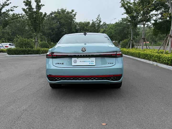 Фото 8 - Volkswagen Passat