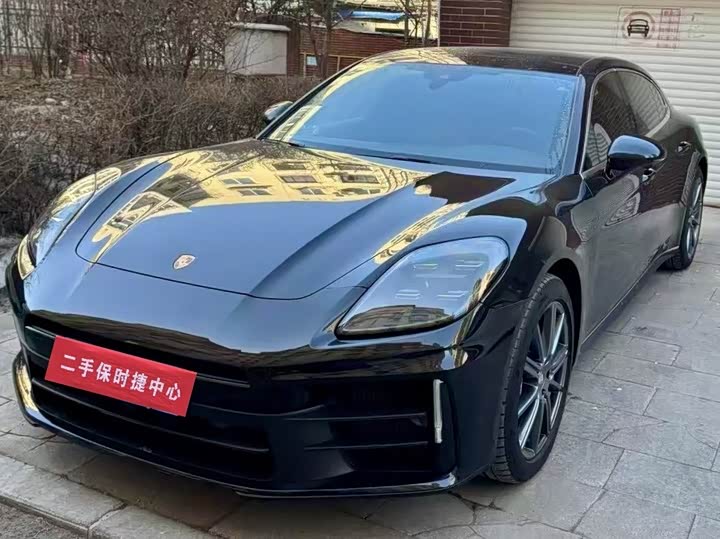 Фото 1 - Porsche Panamera